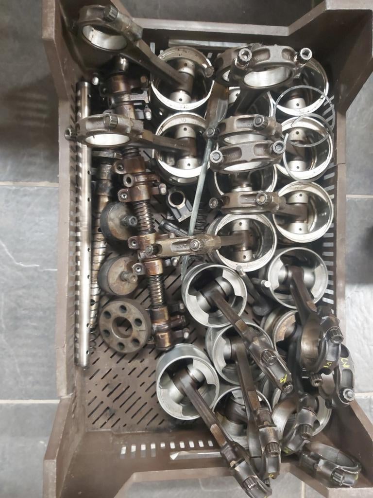 Zuigers en tuimelaar assen rover V8 3500, Auto-onderdelen, Ophalen of Verzenden, Nieuw, Rover