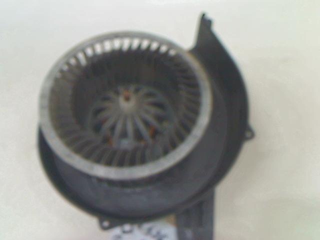 Kachel Ventilatormotor Skoda Rapid 2014 6R1819015, Info@skoda-auto.de, Skoda, Škoda Auto Deutschland GmbH, Gebruikt
