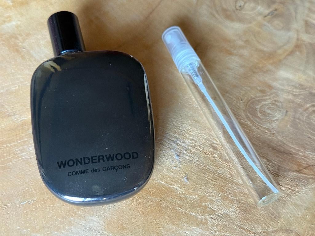 Comme des Garçons - Wonderwood sample/decant, Ophalen of Verzenden, Zo goed als nieuw