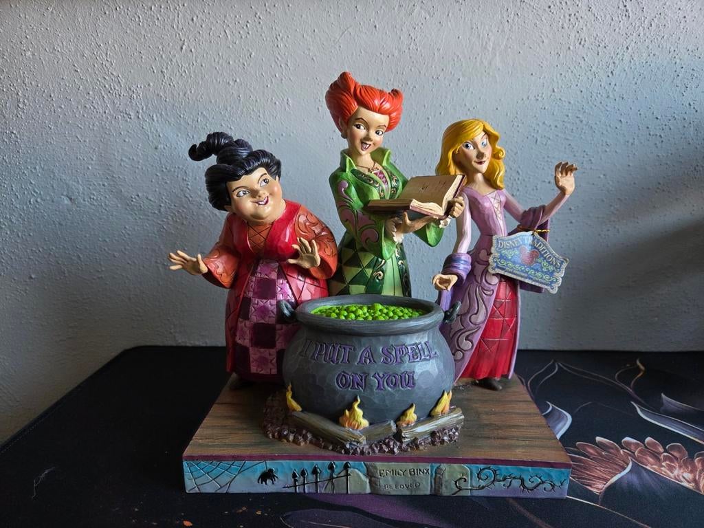 Jim Shore Disney Hocus Pocus beeld, Verzamelen, Disney, Nieuw, Beeldje of Figuurtje, Overige figuren, Verzenden