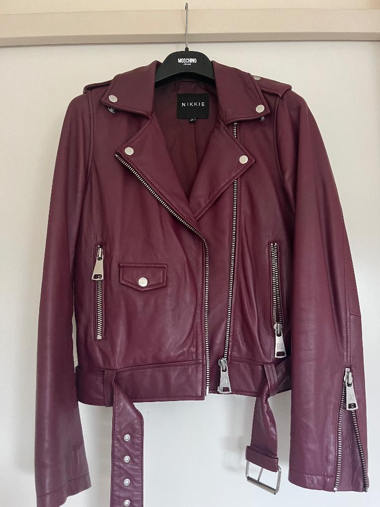 Nikkie jas bordeaux rood, Ophalen of Verzenden, Zo goed als nieuw, Nikkie, Maat 36 (S)
