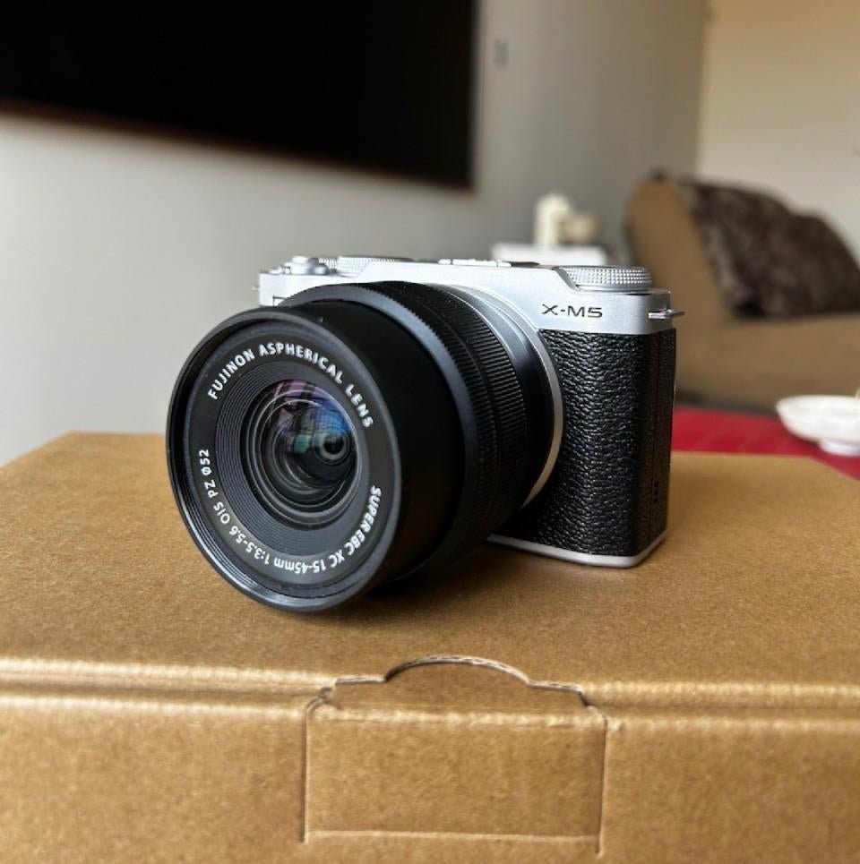 Fujifilm X-M5 + XC 15-45mm, Ophalen, Compact, 26 Megapixel, Zo goed als nieuw