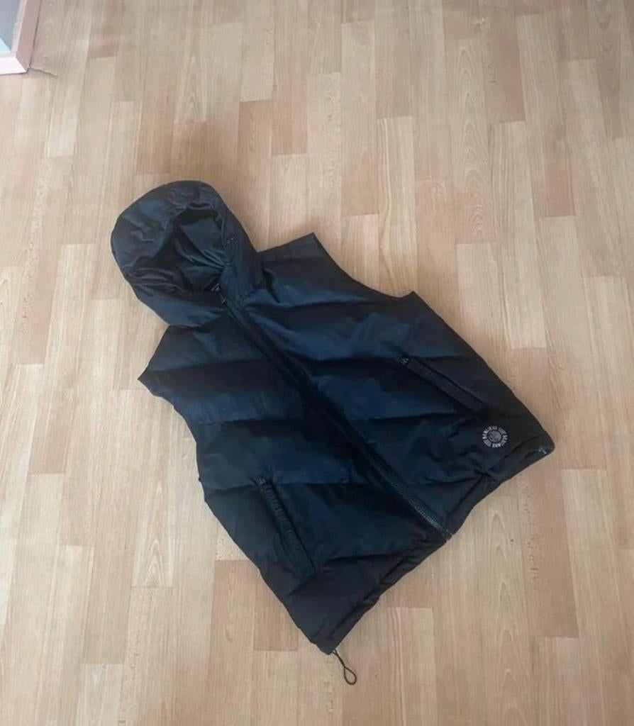 Banileu bodywarmer met capuchon maat s/m, Kleding | Heren, Bodywarmers, Maat 48/50 (M), Zwart, Ophalen of Verzenden, Zo goed als nieuw