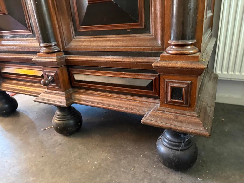 Antieke Hollandse Barokkast — Gouden Eeuw stijl, Ophalen