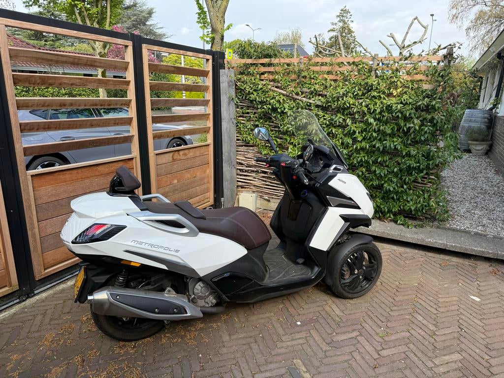 Peugeot Metropolis Alure i-connect 2021 - 7500km, Ophalen, 1 cilinder, Meer dan 35 kW