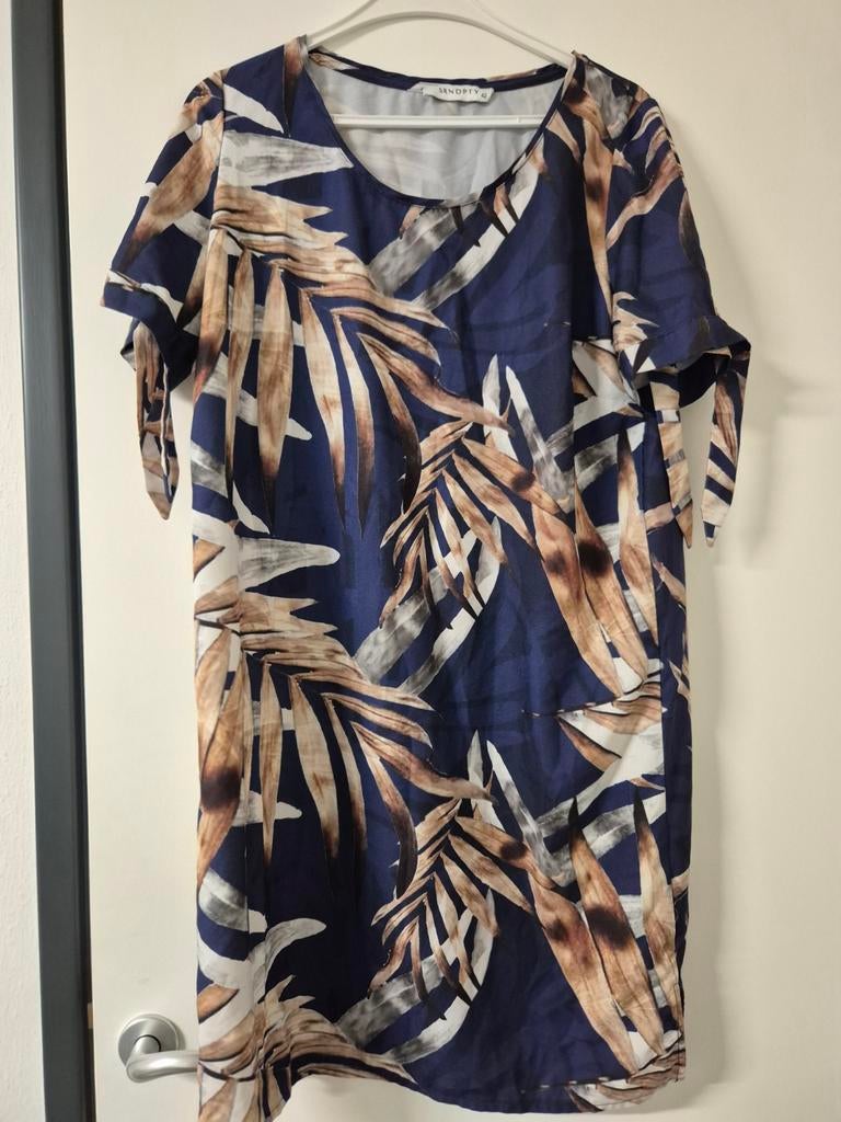 Srndpty jurk, maat 42, Ophalen of Verzenden, Zo goed als nieuw, Maat 42/44 (L), Onder de knie