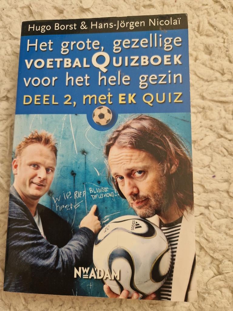 Het Grote, Gezellige Voetbal Quizboek - Deel 2, Ophalen of Verzenden, Zo goed als nieuw, Hugo Borst & Hans-Jörgen Nicolaï, Balsport