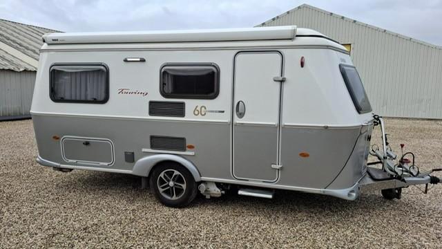 Eriba Touring 60 Edition 542 (2019), Caravans en Kamperen, Caravans, Bedrijf, tot en met 3, 750 - 1000 kg, Kleine zit, Eriba, Vast bed
