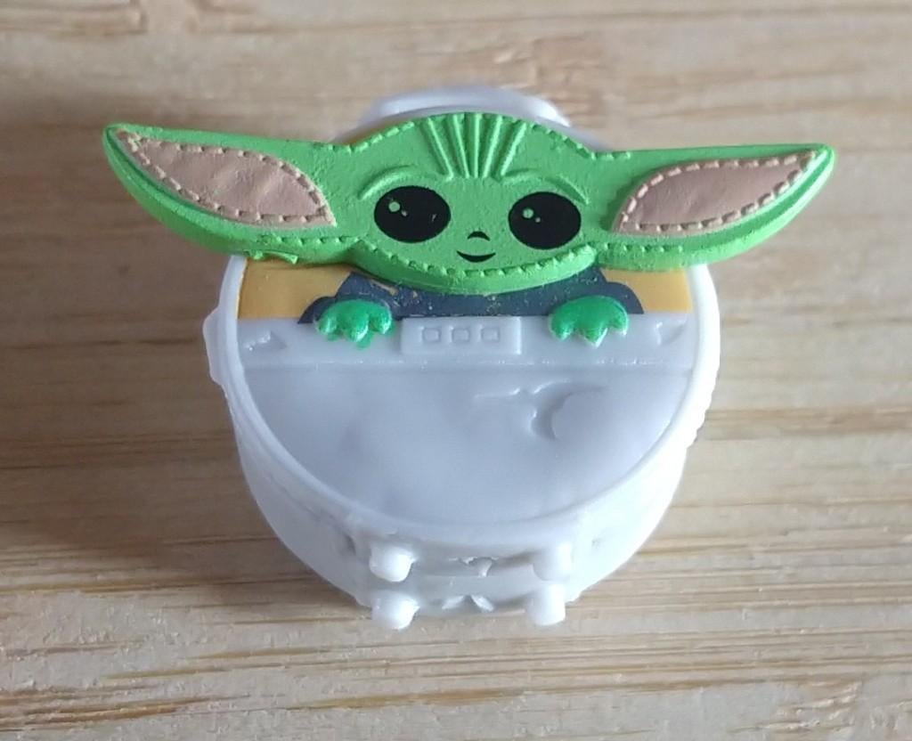 Zuru Disney mini baby Yoda figuurtje, volgnr 66, Ophalen of Verzenden, Zo goed als nieuw