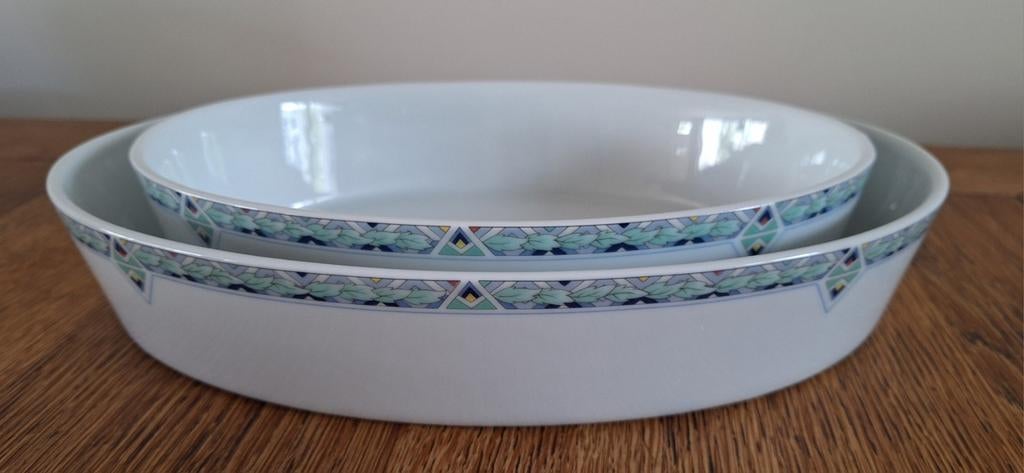 AH Arzberg 2 serveerschalen, Ophalen of Verzenden, Zo goed als nieuw, Overige stijlen, Schaal of Schalen