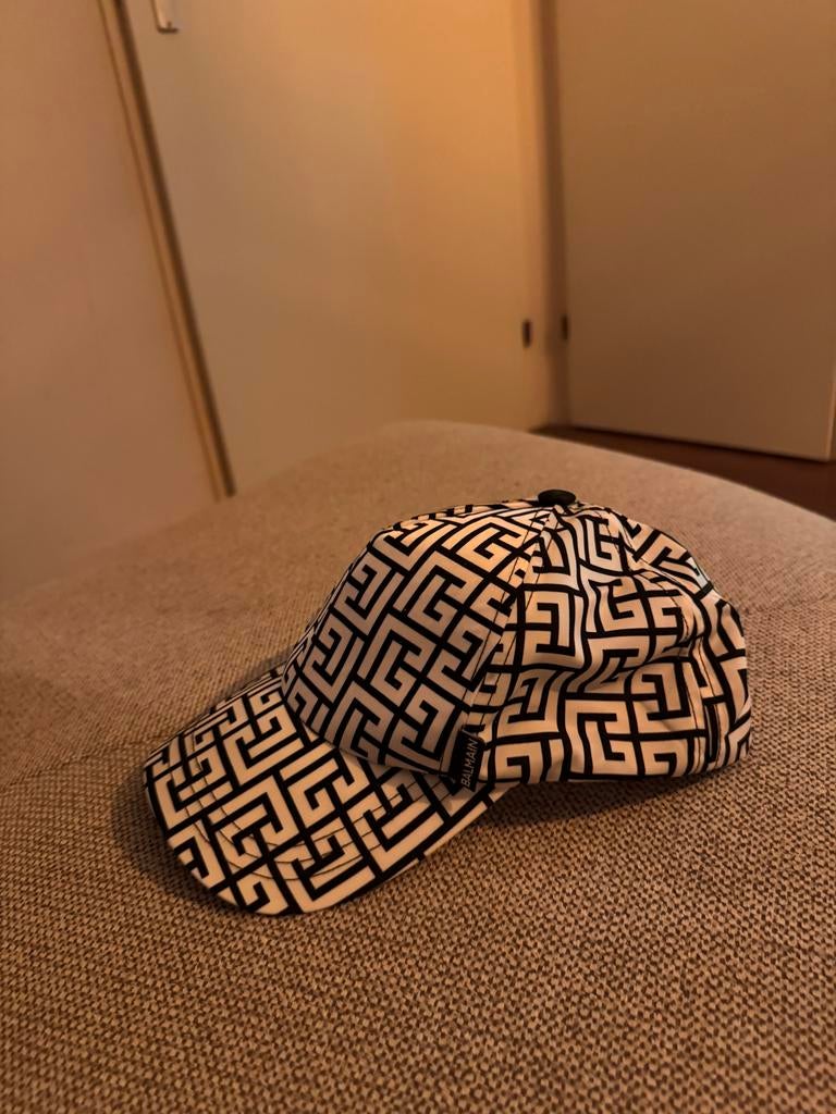 Balmain pet met patroon, Verzenden, Zo goed als nieuw, One size fits all, Pet