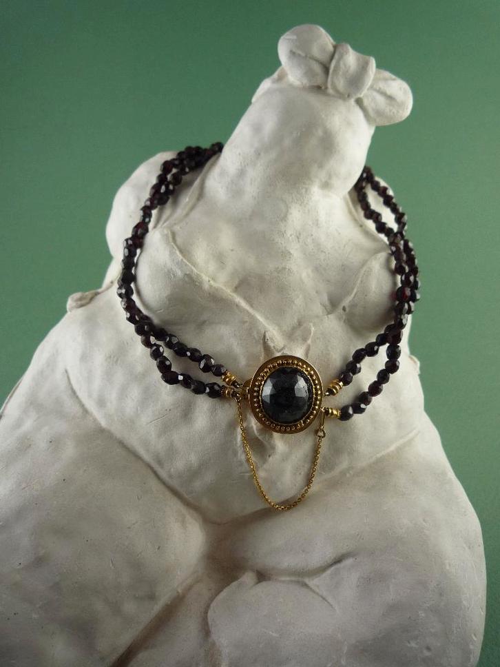 Antieke halsketting granaat met gouden slot, Sieraden, Tassen en Uiterlijk, Antieke sieraden, Ketting, Goud, Met edelsteen, Verzenden