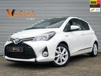 Toyota Yaris 1.5 Hybrid Dynamic Panoramadak Trekhaak Automaa, Gebruikt, 4 cilinders, 1070 kg, Origineel Nederlands