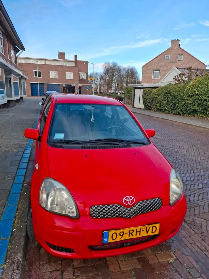 Toyota Yaris 2005 automaat, Auto's, Toyota, Particulier, Yaris, Benzine, Automaat, Rood, Grijs, Stof, Ophalen