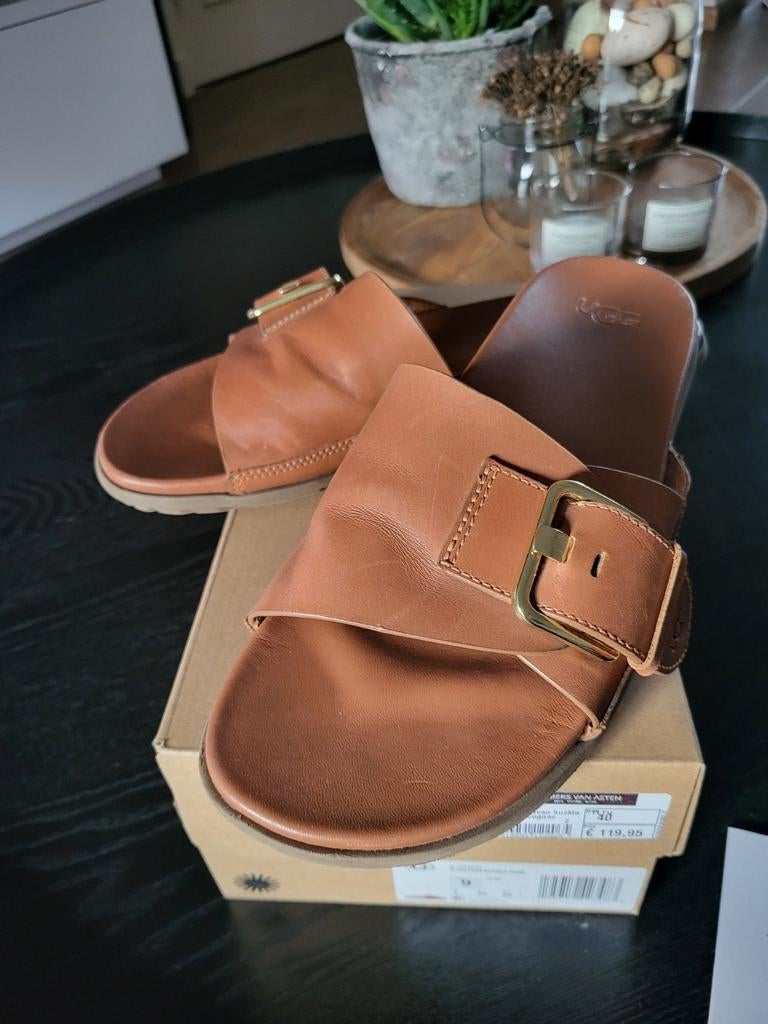 Originele UGG Slippers Maat 40., Slippers, Bruin, Ophalen of Verzenden, Zo goed als nieuw