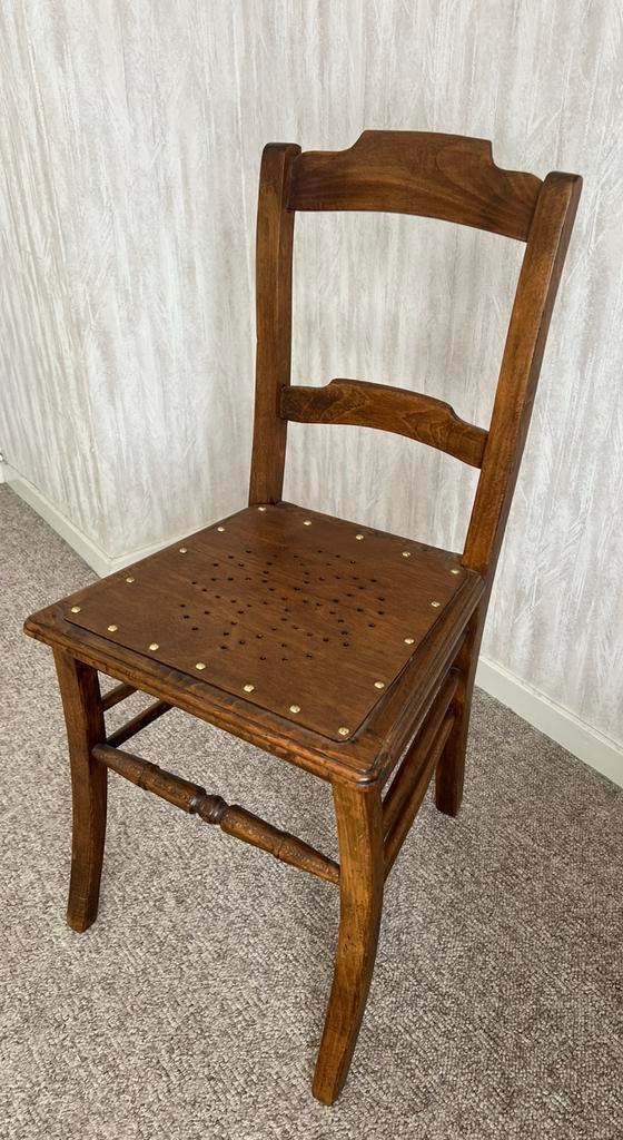 Antiek houten stoeltje, Antiek en Kunst, Antiek | Meubels | Stoelen en Banken, Ophalen