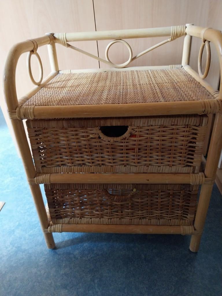 Rieten laden kastje, Ophalen