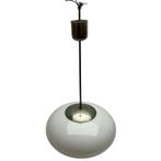 Jaren '50 hanglamp met witglazen kap, Ophalen of Verzenden, Gebruikt, Glas, 50 tot 75 cm