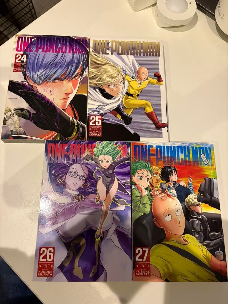 One-Punch Man - Manga - 24/25/26/27, Boeken, Meerdere comics, Ophalen of Verzenden, Zo goed als nieuw, Japan (Manga)