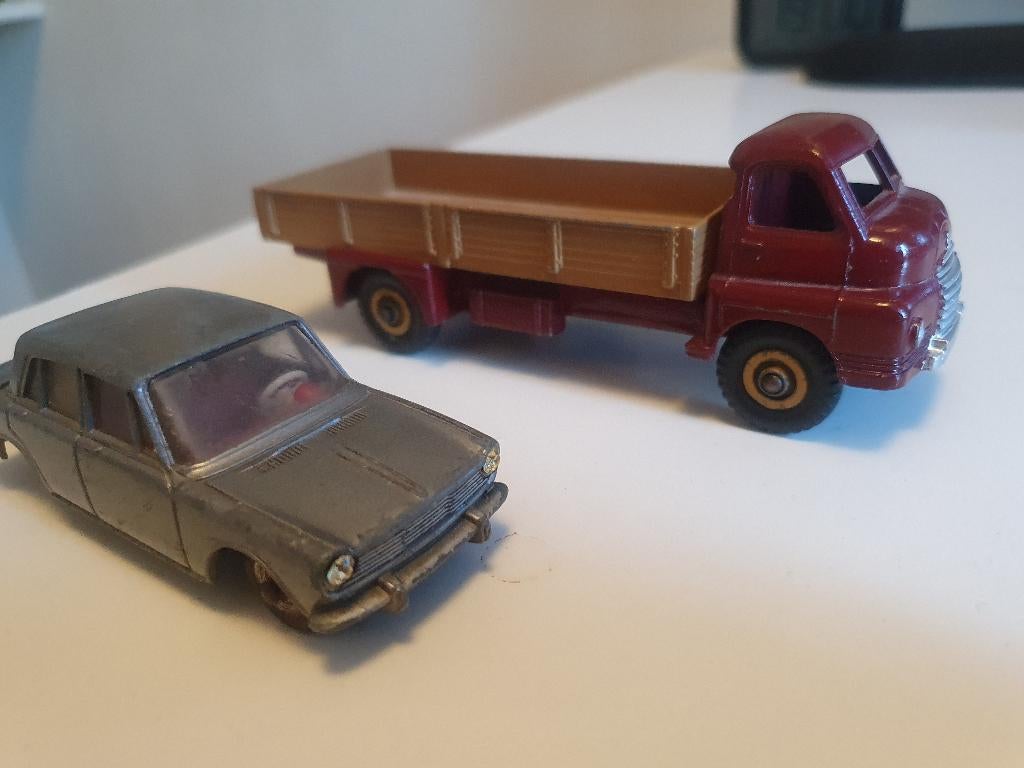 2 dinky toys, Ophalen, Gebruikt, Auto, Dinky Toys