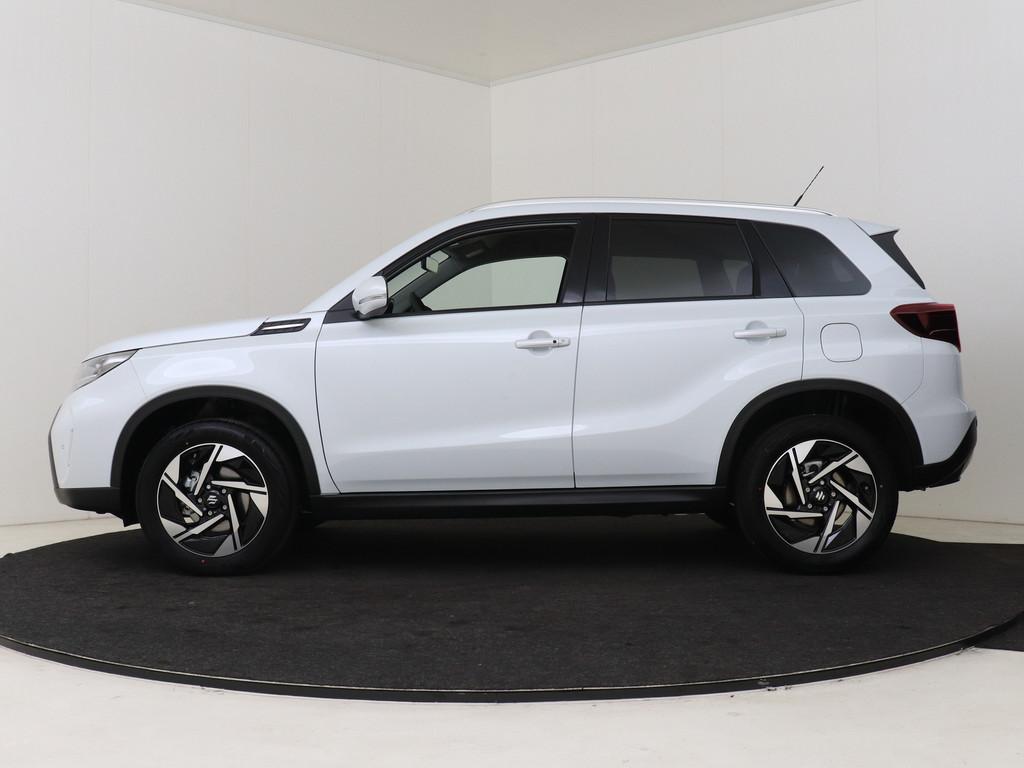 Suzuki Vitara 1.4 Boosterjet Style Hybrid Automaat | Navigat, Auto's, Suzuki, 12 maanden, Zwart, 4 cilinders, Wit