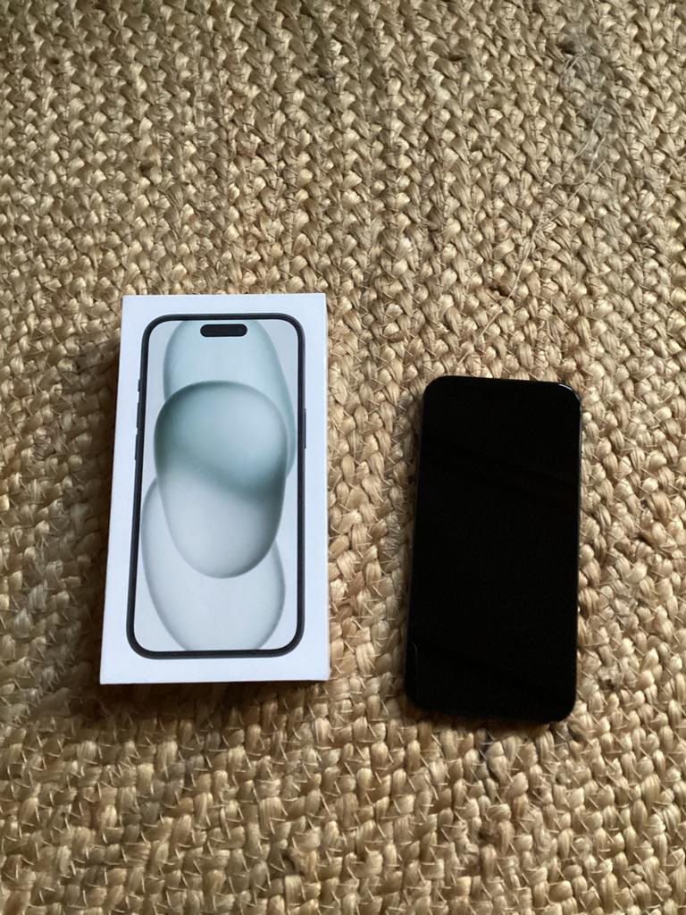 iPhone 15 Zwart 256 GB, Telecommunicatie, Mobiele telefoons | Apple iPhone, IPhone 15, Zwart, 88 %, Zo goed als nieuw