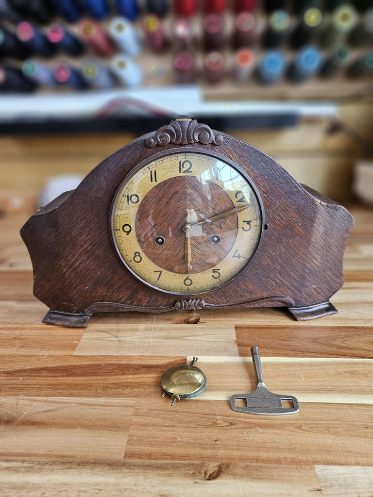 Antieke klok, Ophalen