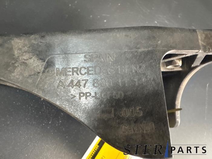 Frontdeel steun van een Mercedes Vito, Auto-onderdelen, Gebruikt, -, Ophalen of Verzenden, -