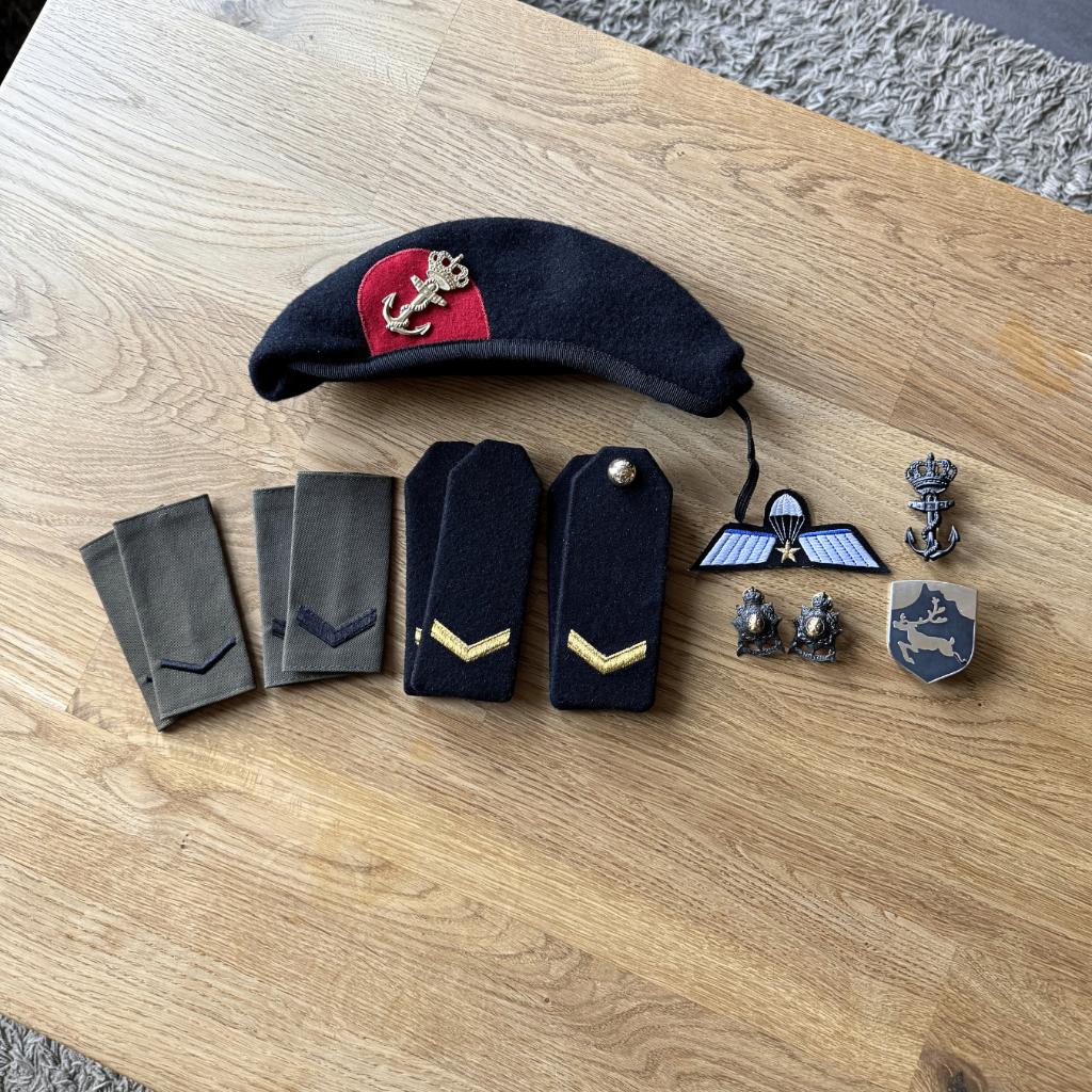 Verzamel set Korps Mariniers, Verzamelen, Militaria | Algemeen, Verzenden, Marine, Nederland, Embleem of Badge
