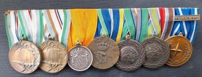 Nederlandse medailles groot opmaak, Ophalen of Verzenden, Landmacht, Nederland, Lintje, Medaille of Wings