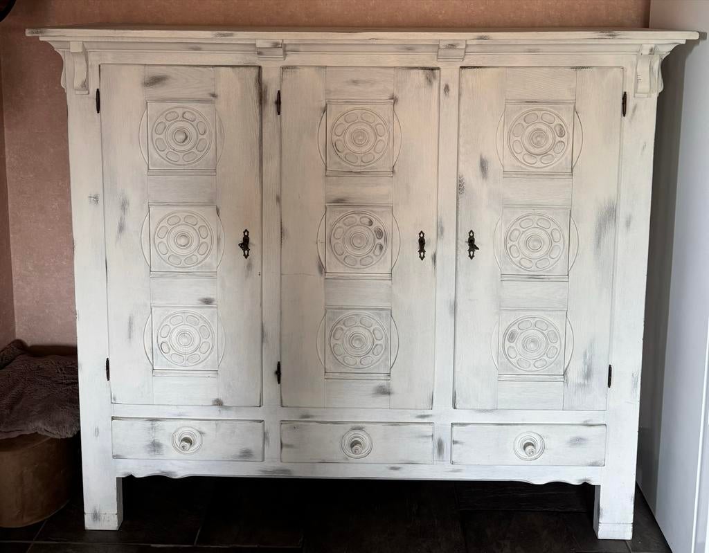 Landelijke brocante kast / dressoir wit - 3 deuren, Ophalen, Gebruikt, 100 tot 150 cm, 25 tot 50 cm