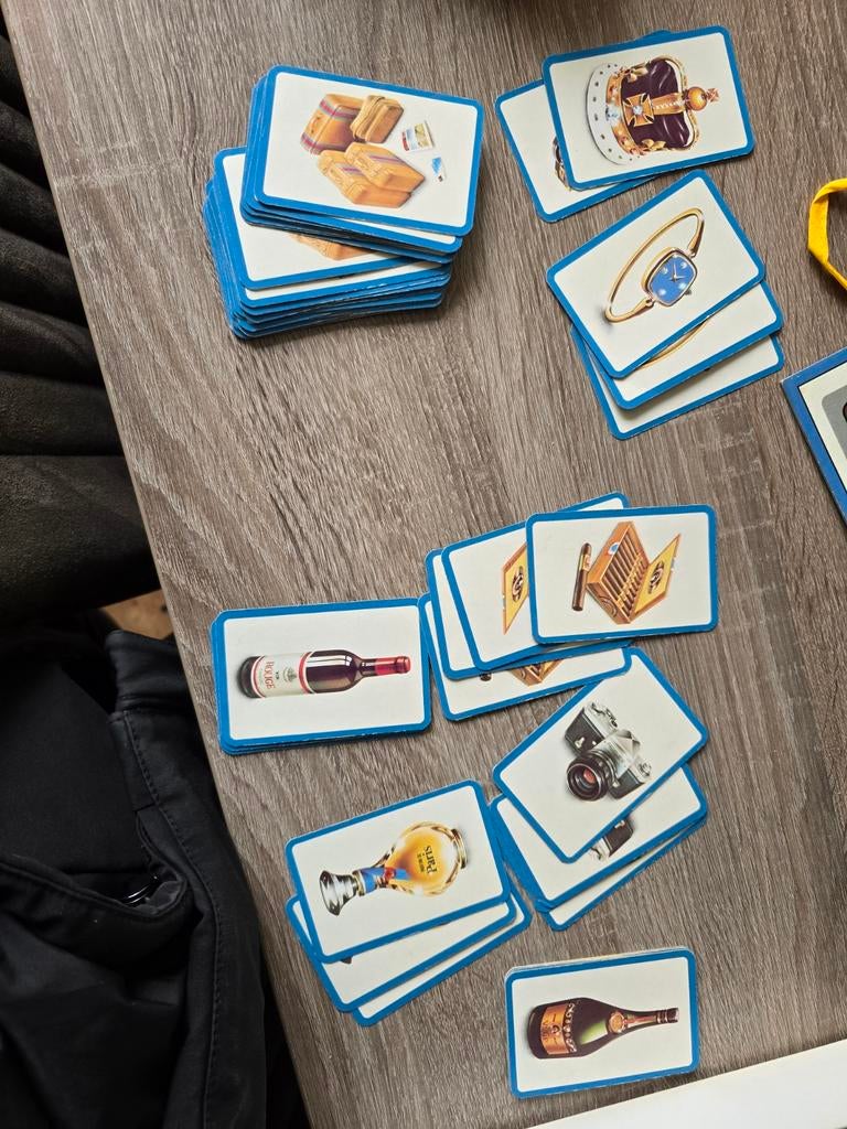 Niets aan te geven, Hobby en Vrije tijd, Gezelschapsspellen | Bordspellen, Ophalen of Verzenden