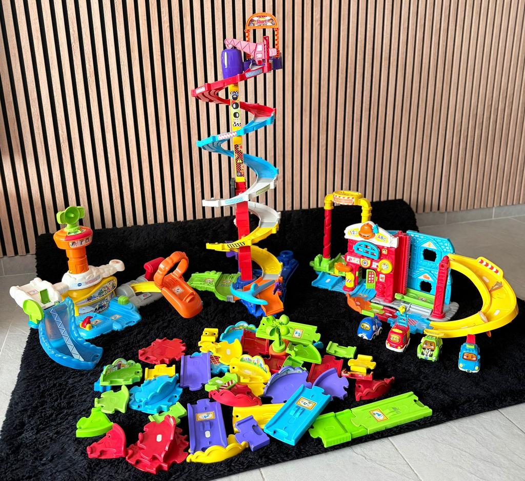 VTech Toet Toet Auto's Grote Speelset met 4 auto’s, Ophalen of Verzenden, Gebruikt, Jongen of Meisje
