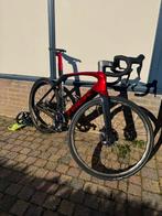 Trek Madone SLR 56 105 Di2 12S (Bijna Nieuwe Groepset), Fietsen en Brommers, 28 inch, Carbon, Heren, Zo goed als nieuw