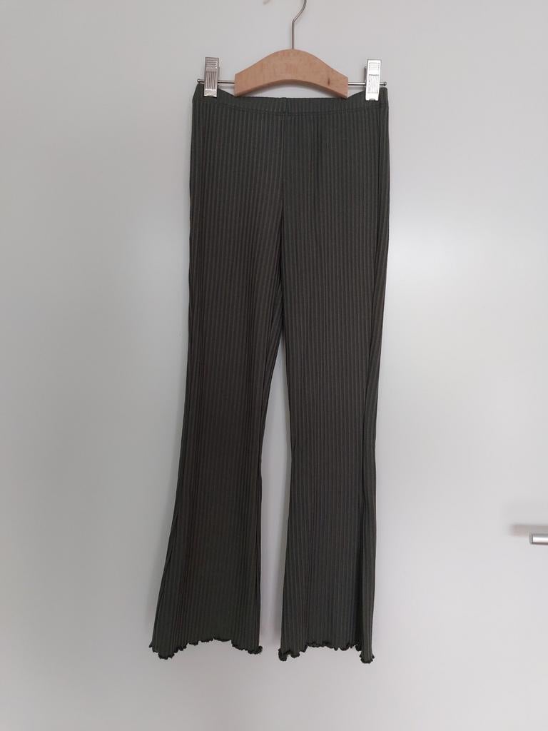 Leuke legging kleur groen maat 122 z.g.a.n., Broek, Meisje, Ophalen of Verzenden, Zo goed als nieuw