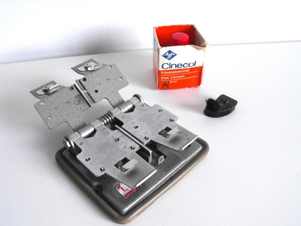 Snij- en lijmapparaat voor Super8 films, Ophalen, Zo goed als nieuw