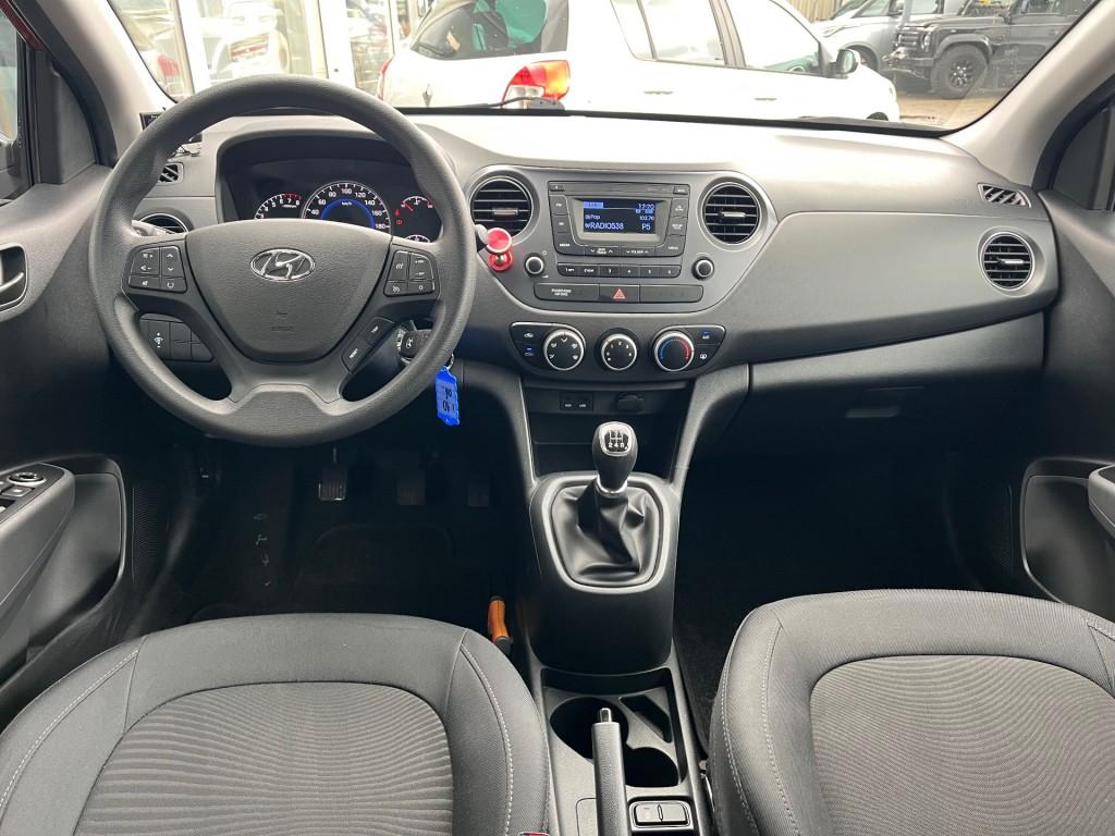 Hyundai I10 1.0i Comfort AC Cruise 21.200km 1e eig., Voorwielaandrijving, Gebruikt, 4 stoelen, Origineel Nederlands