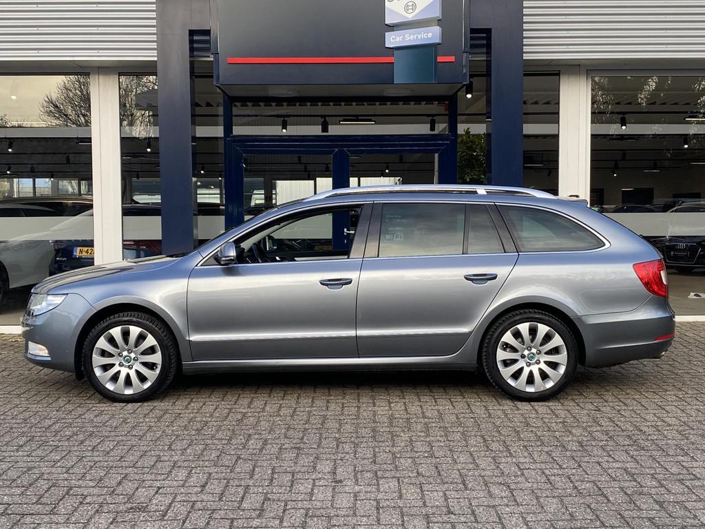 Skoda Superb Combi 2.0 TSI Elegance Business Line / Automaat, Auto's, Skoda, Euro 5, Stoelverwarming, Gebruikt, Zwart