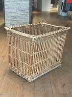 Grote rieten / rotan wasmand / opbergmand, Ophalen, Mand, Zo goed als nieuw, Riet