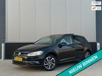 Volkswagen Golf 1.0 TSI Trendline Sound Pano Carplay ACC, Voorwielaandrijving, Gebruikt, 610 kg, Zwart