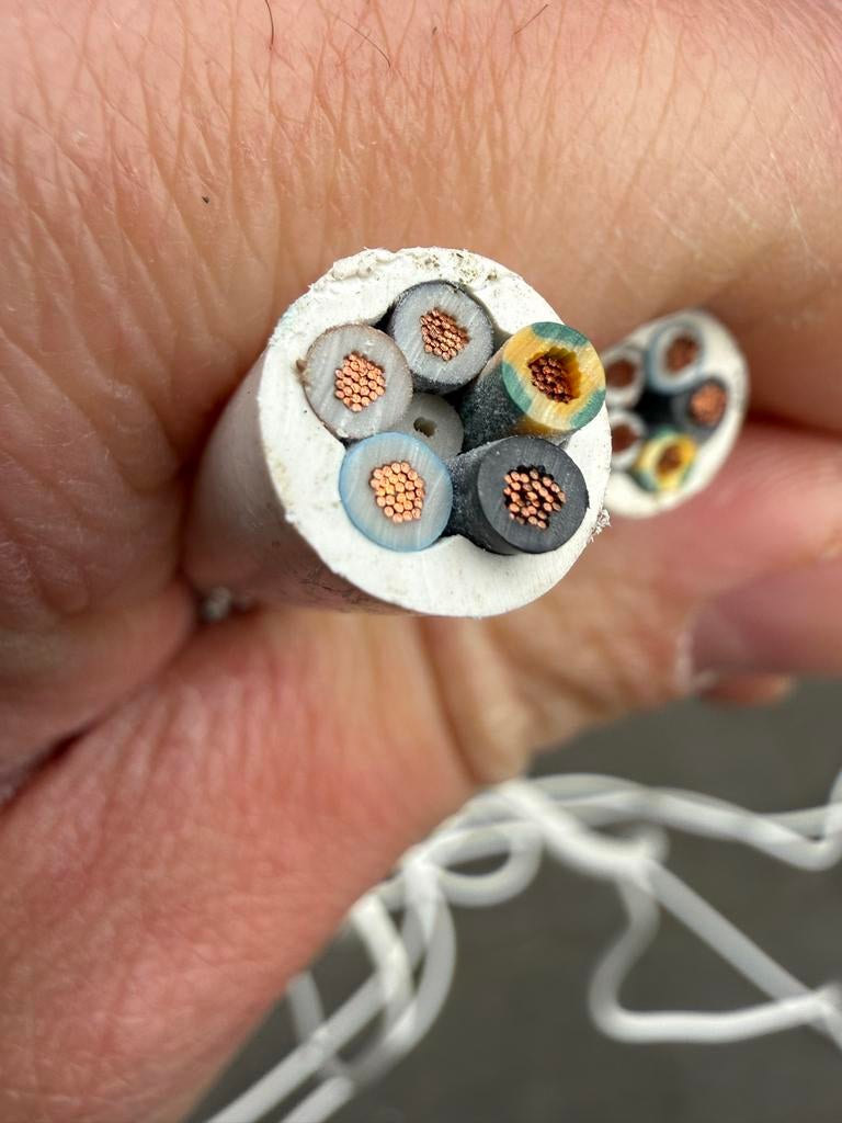 Witte elektriciteitskabel met 5 aders, Doe-het-zelf en Verbouw, Elektra en Kabels, Ophalen of Verzenden, Gebruikt, Kabel of Snoer