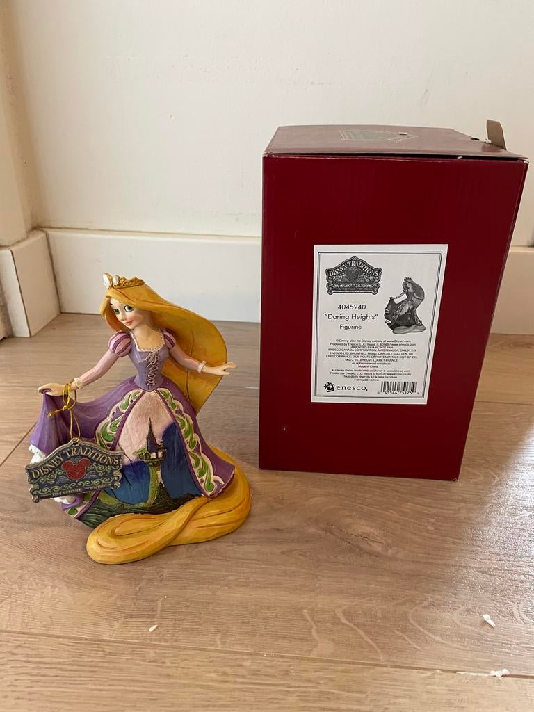 Jim Shore Disney Traditions Rapunzel "Daring Heights" H16cm, Ophalen of Verzenden, Overige figuren, Nieuw, Beeldje of Figuurtje