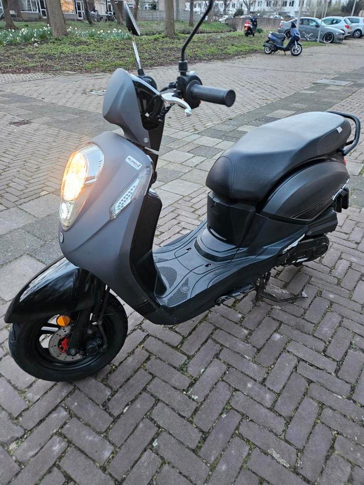 Sym mio 50i 2020, Fietsen en Brommers, Scooters | SYM, Zo goed als nieuw, Mio, Benzine, Ophalen of Verzenden