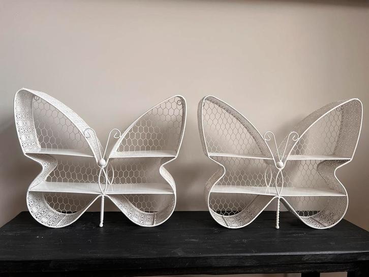 Twee witte vlinder wand decoratie, Huis en Inrichting, Woonaccessoires | Wandplanken en Boekenplanken, Gebruikt, Ophalen of Verzenden