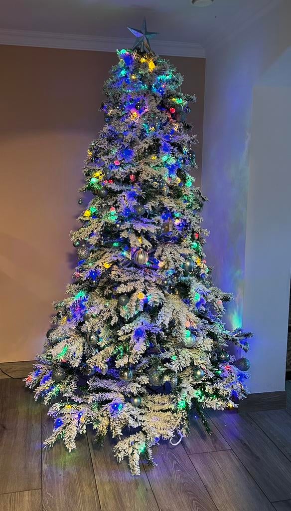 Kerstboom met gekleurde balletjes, Diversen, Kerst, Ophalen of Verzenden