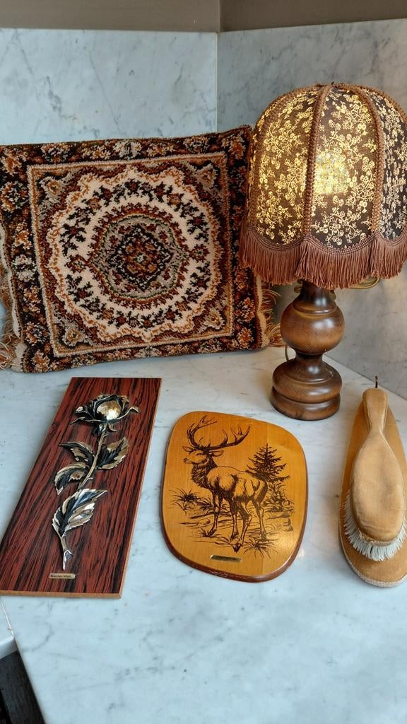 Seventies lamp met franje kussen bruin jaren 70 muurdeco, Verzamelen, Ophalen of Verzenden, Huis en Inrichting