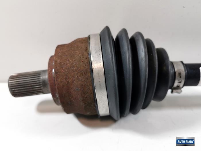 Aandrijfas links-voor van een Volvo V40, Gebruikt, -, -, Ophalen of Verzenden