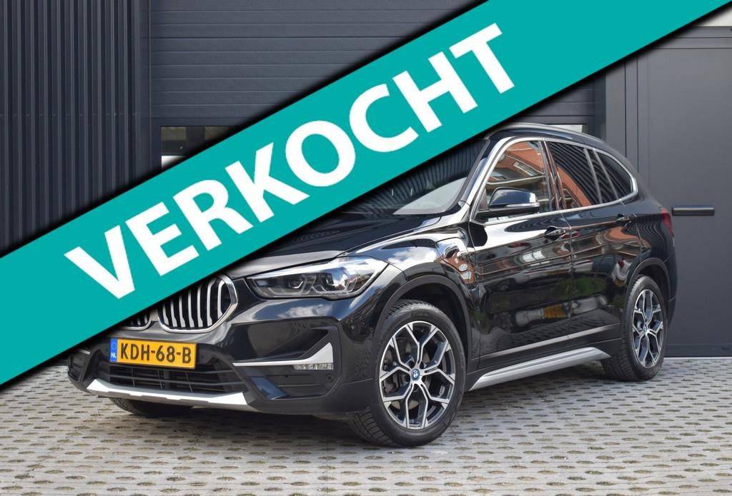 BMW X1 xDrive25e High Executive xLine | PANO | LEDER | HEAD-, Auto's, BMW, 8 kWh, Gebruikt, Zwart, Bedrijf