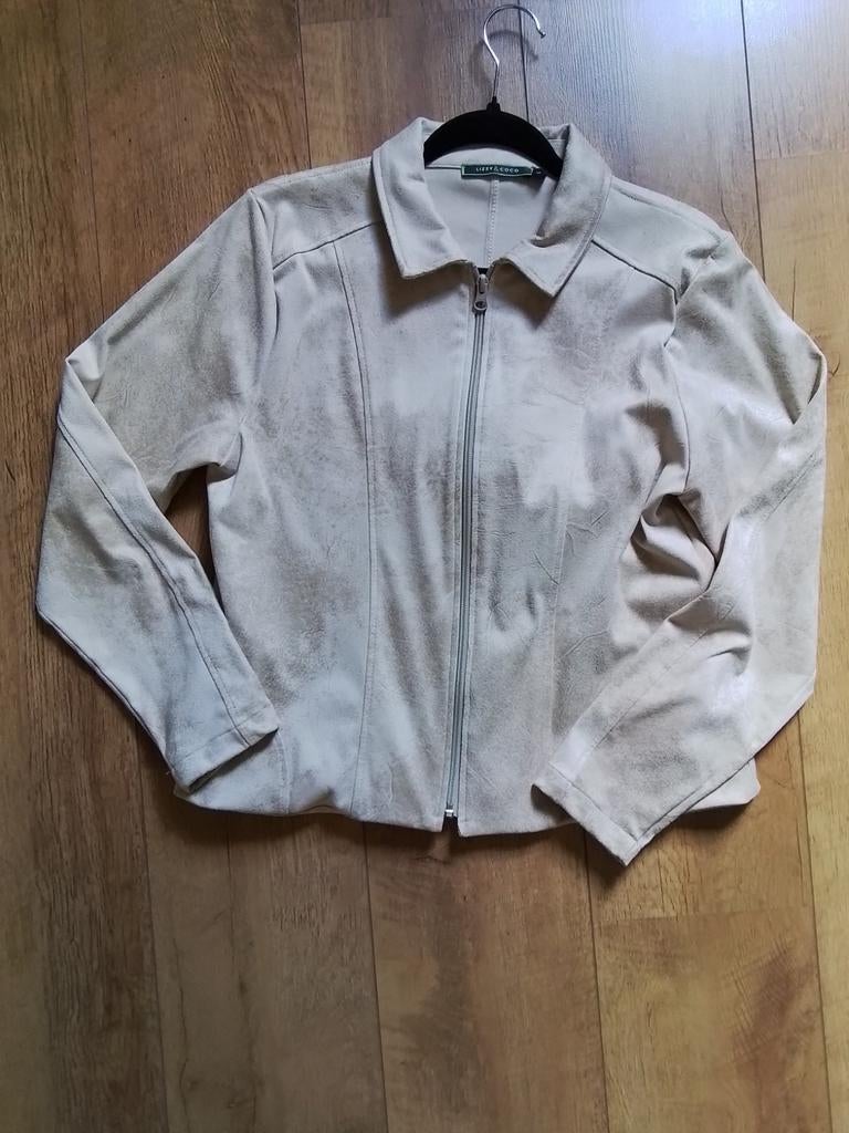 Jasje van Lizzy & Coco maat L, Ophalen of Verzenden, Zo goed als nieuw, Maat 42/44 (L), Beige