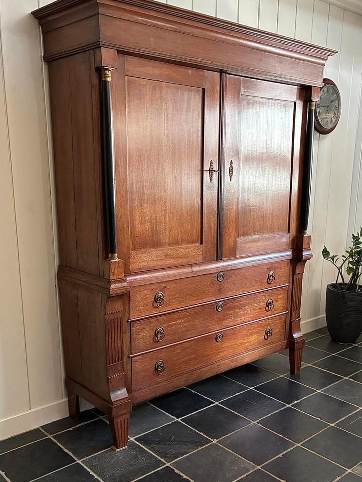 Kabinet 210x158x54 cm - Prachtige Staat, Antiek en Kunst, Antiek | Meubels | Kasten, Ophalen